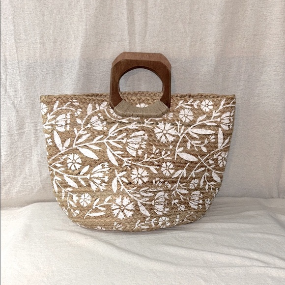 Antik Kraft Handbags - Antik Kraft Floral Patterned Jute Tote Bag with Wooden Handles